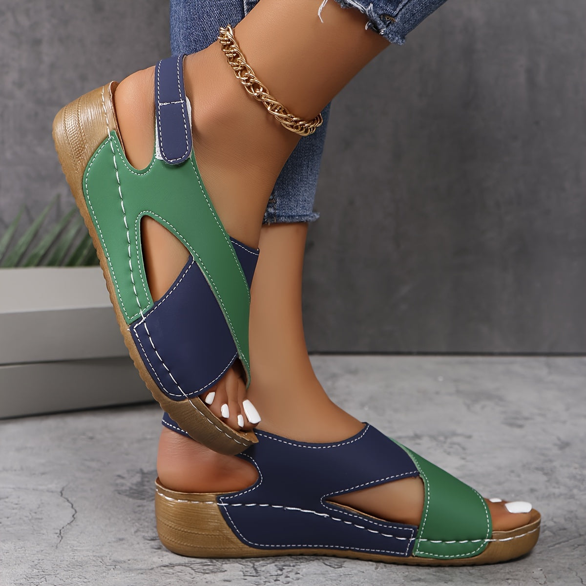 Lyra | Chic Two-Tone Sandals - Comfort & Style
