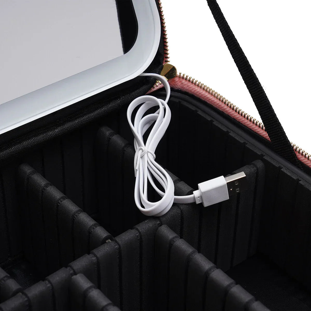 Pearl | Stylish & Portable LED Light Mirror Cosmetic Case