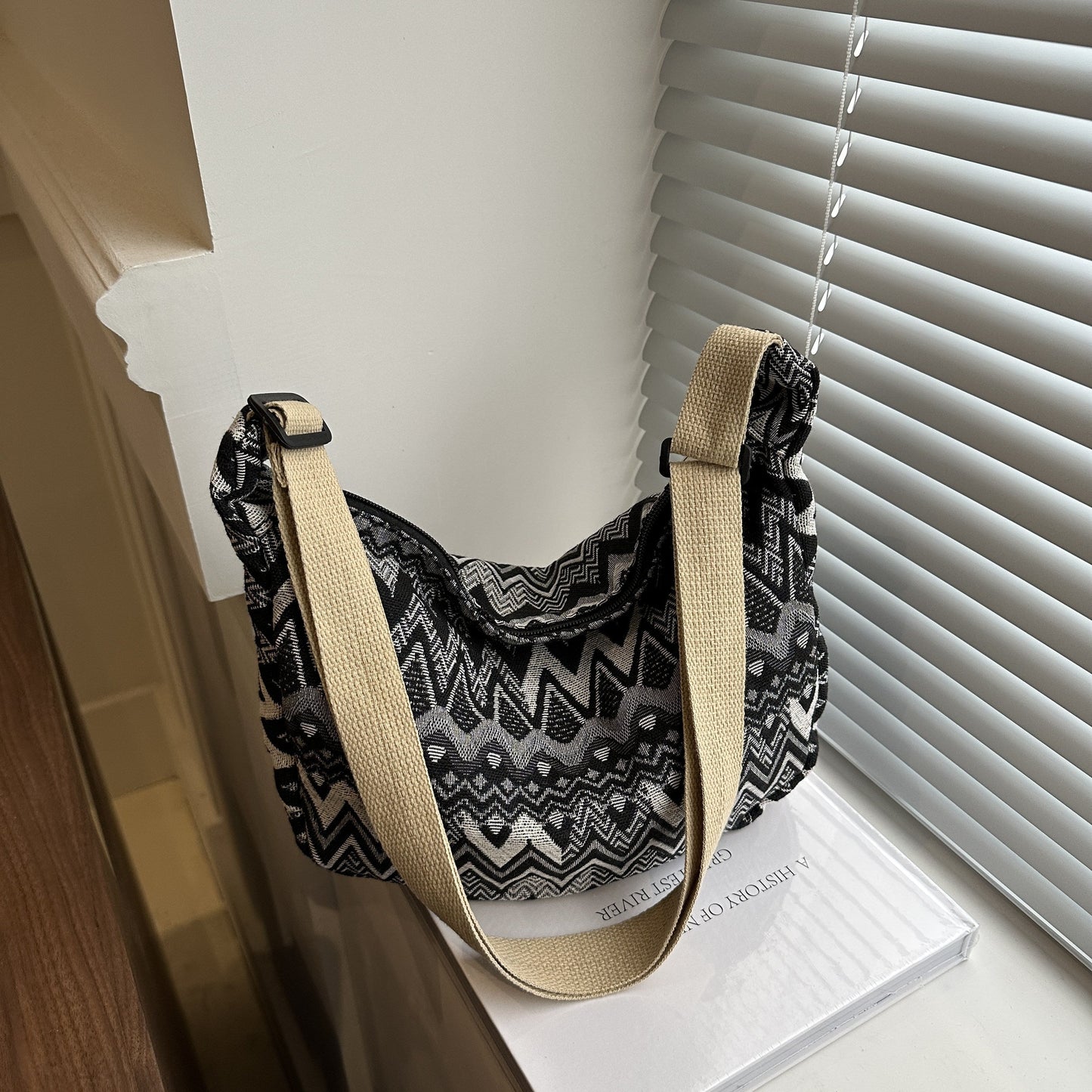 Iliana | Boho Chic Ethnic Travel Crossbody Bag