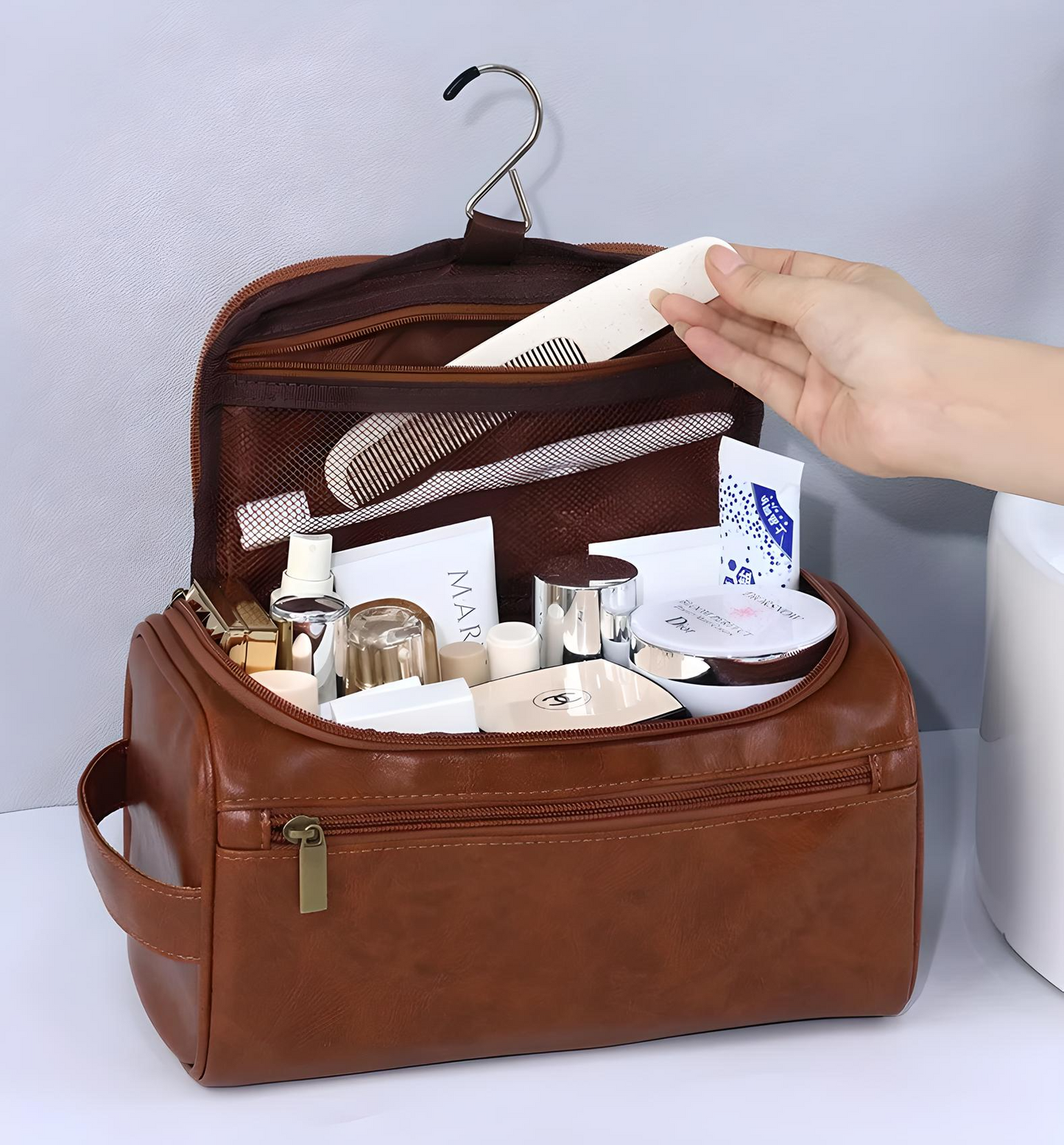 Rodrigo | Timeless Design & Travel-Friendly Grooming Bag