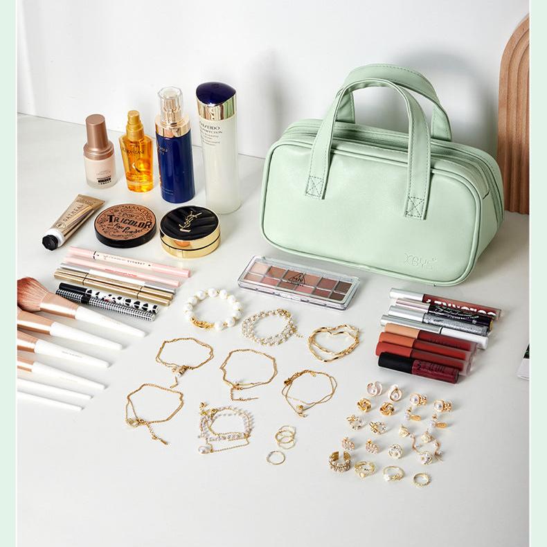 Charloutte | Versatile & Functional Travel-Friendly Cosmetics Bag