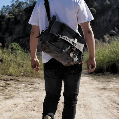 Peter | Rugged Canvas Men's Crossbody Messenger Bag