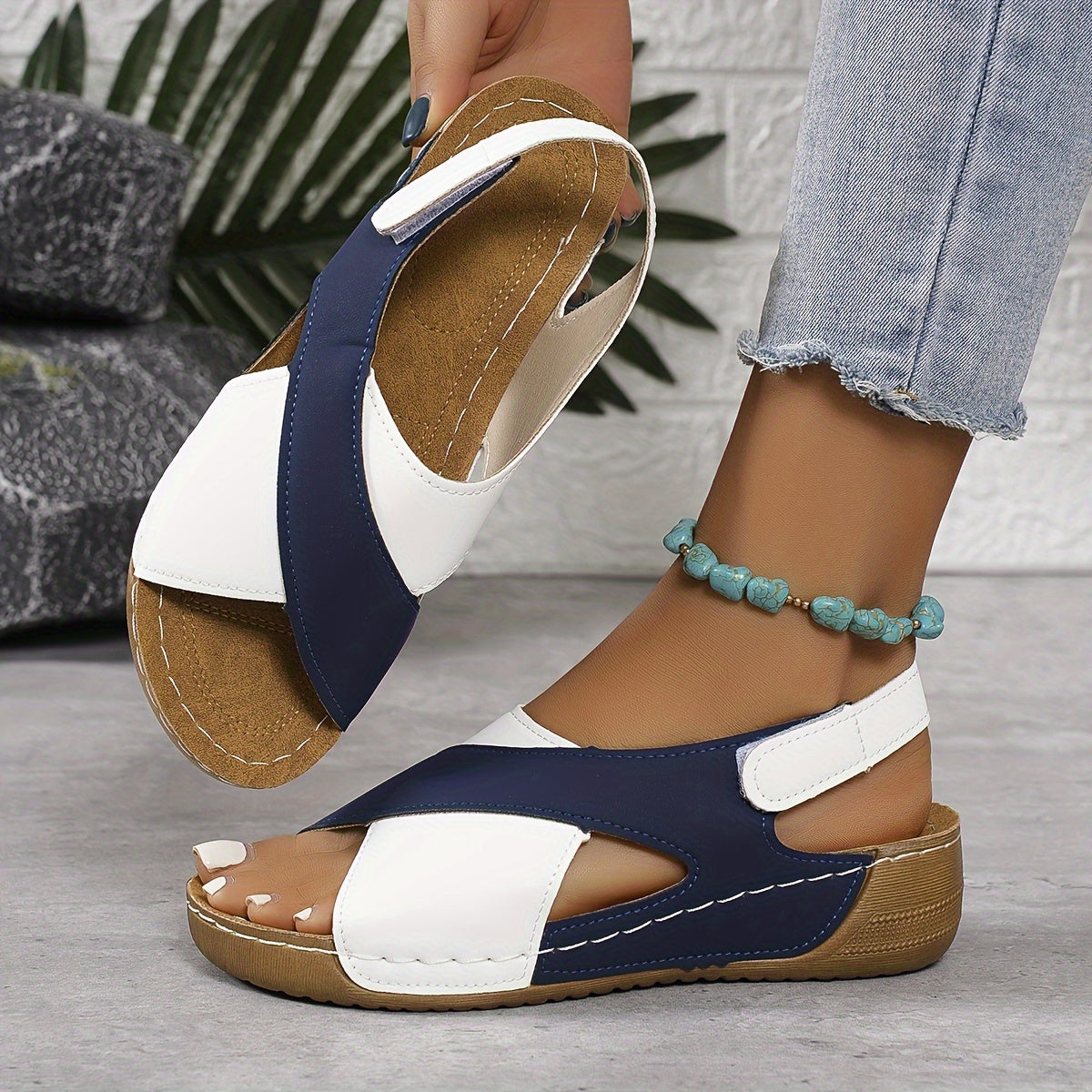 Lyra | Chic Two-Tone Sandals - Comfort & Style